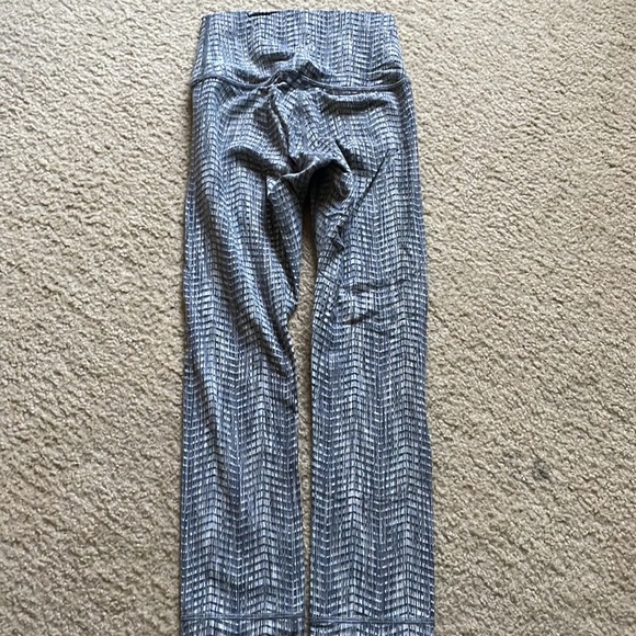 Lululemon Leggings - Picture 3 of 5